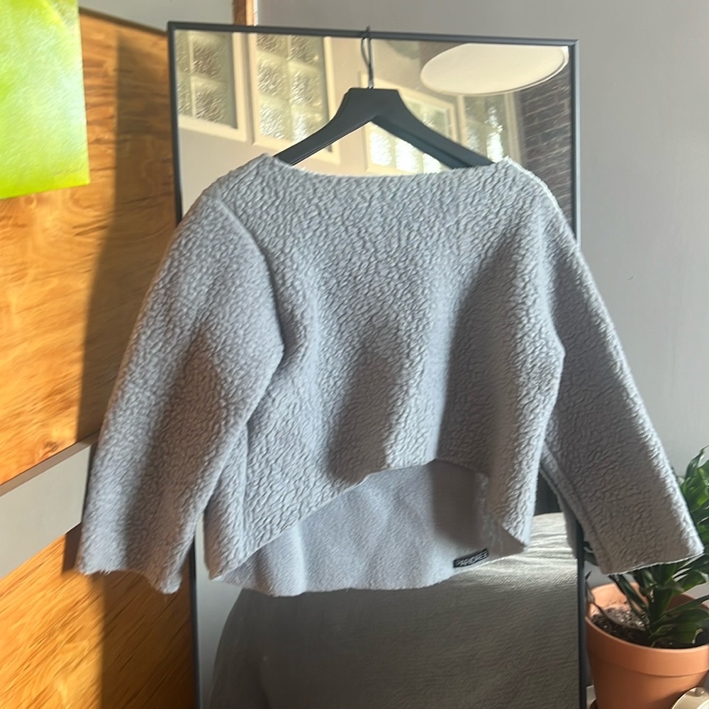 Paridaez reversible fleece top